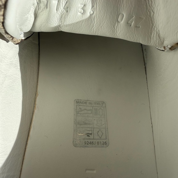 Gucci Beige and Red Monogram Sneakers - Picture 5 of 8